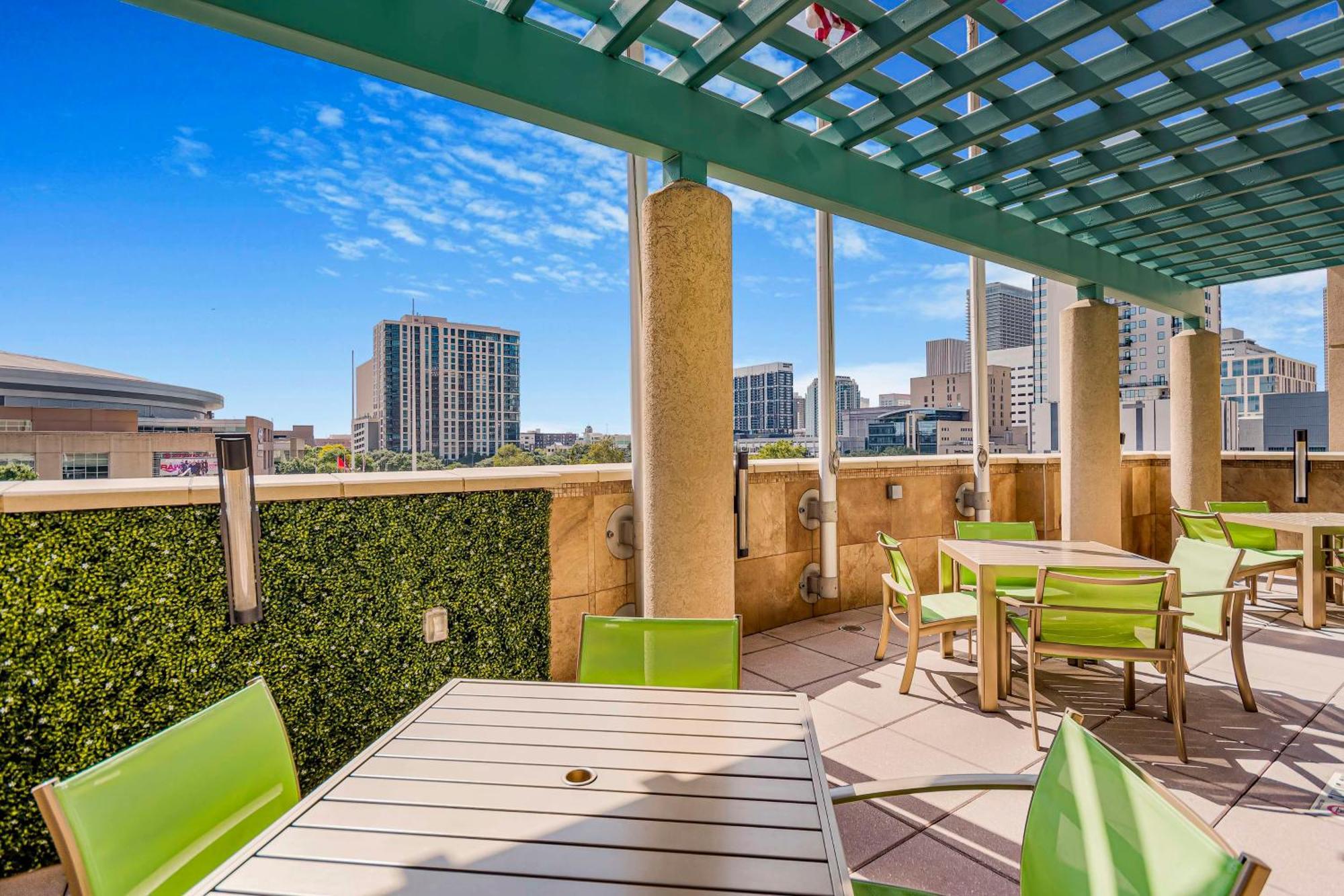 Embassy Suites Houston - Downtown Buitenkant foto
